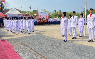 Prestasi Gemilang: Siswa-Siswi SMK Nur Insani Menjadi Paskibra Kecamatan Angsana, Mengibarkan Bendera Merah Putih pada HUT RI ke-79