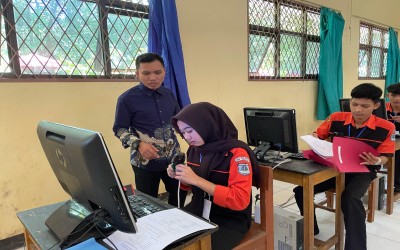 Siswa Kelas 12 SMK Nur Insani Angsana Laksanakan Uji Kompetensi Keahlian (UKK) Bersama PT Kamal Technology Solution