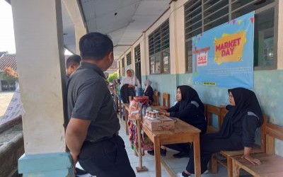Market Day Penguat Enterpreneurship Siswa Siswi SMK Nur Insani Angsana