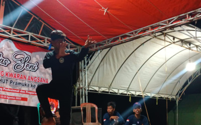 Pesona Seni Penca Silat SMK Nur Insani di Perkemahan Hut Pramuka ke-62